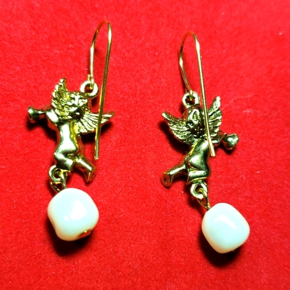Antique Angel Faux Pearl  Gold Tone Dangle Earrings - Picture 5 of 7